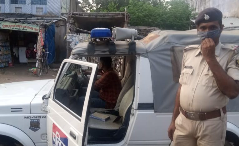 यातायात पुलिस ने पंजवारा थाना क्षेत्र से वसूला छह हजार रुपए का जुर्माना