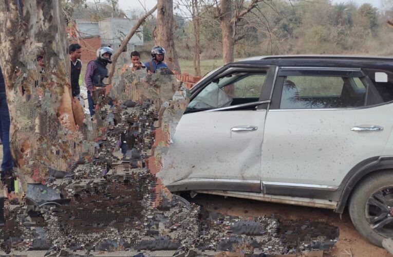 भीषण सड़क दुर्घटना में मोटरसाइकिल सवार दंपत्ति की हुई मौत, बाबूपुर के समीप हुई घटना