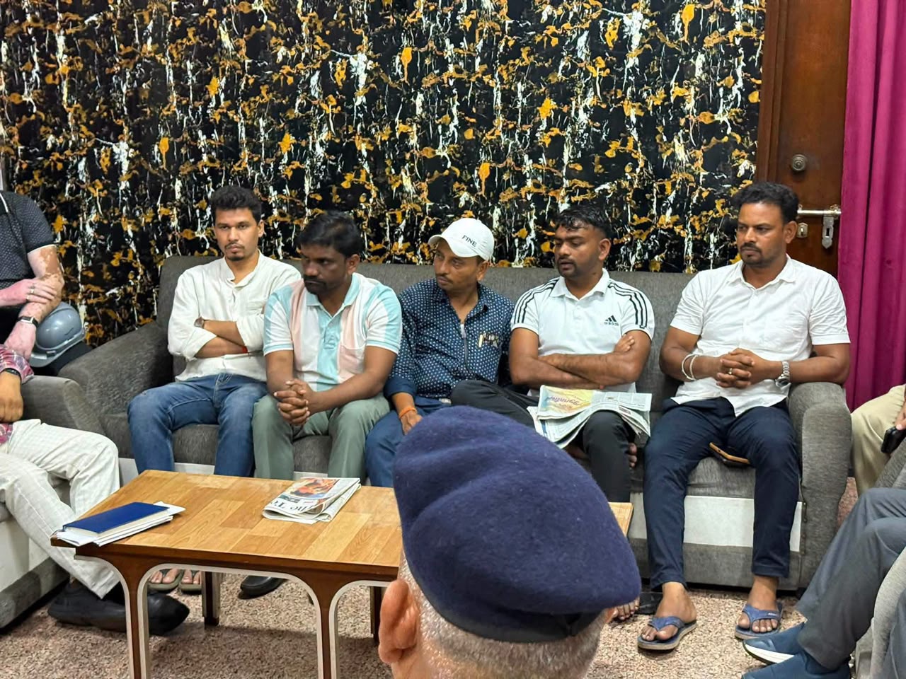 डीवीसी चंद्रपुरा में मजदूरों का आंदोलन तेज, प्रबंधन से वार्ता विफल; 67 श्रमिकों ने धरना जारी रखा
